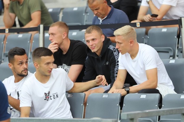 Jakub Górski (drugi z prawej w górnym rzędzie) ma zostać wypożyczony do innego klubu, żeby ogrywać się i zbierać cennej doświadczenie.