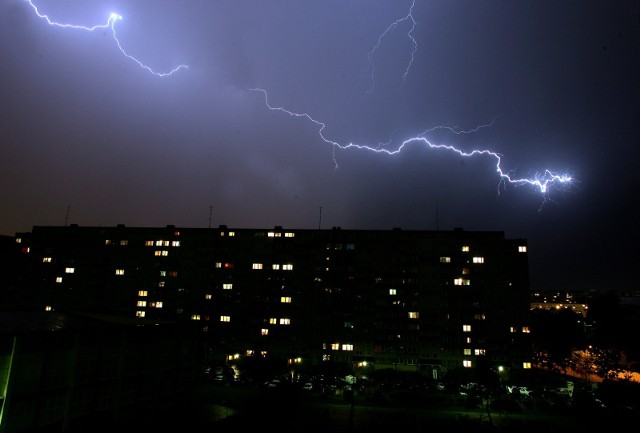 Instytut Meteorologii i Gospodarki Wodnej wydał ostrzeżenie dla Wielkopolski o burzach z gradem. Mogę one wystąpić po godzinie 14.