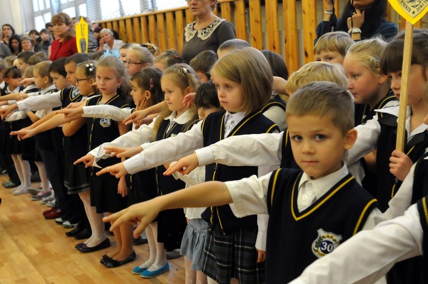 Uczniowie SP nr 30 przeszli uroczyste ślubowanie