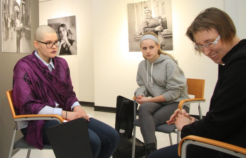 Spotkanie w "Żywej bibliotece" w Centrum Wolontariatu i Muzeum Dialogu Kultur w Kielcach