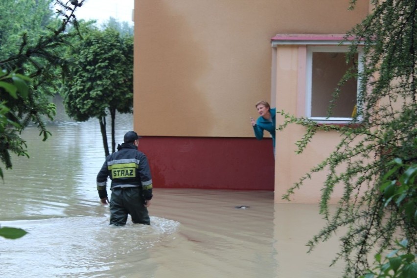 Powódź 2014: Ewakuacja na Śląsku. Dramat mieszkańców Skoczowa [AKTUALIZACJA, ZDJĘCIA]