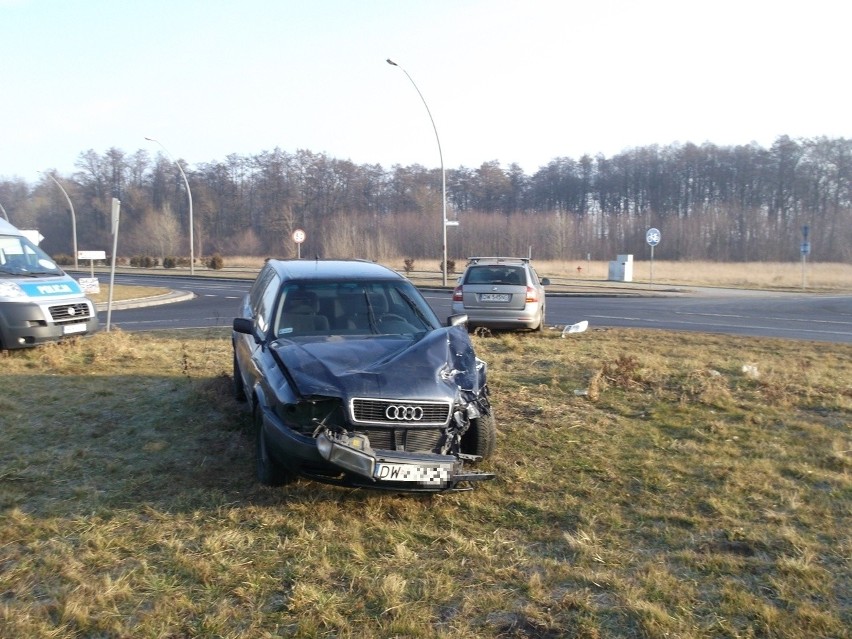 Wrocław: Wypadek na Kwiatkowskiego. Utrudnienia w ruchu (ZDJĘCIA)