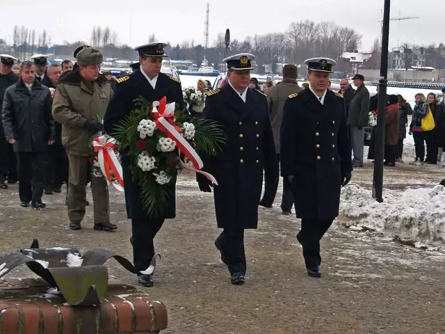 Na zdjęciu delegacja 8 Flotylli Obrony Wybrzeża.