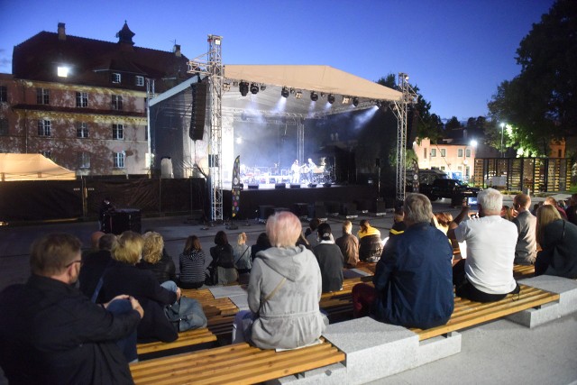 Zielonogórski Ośrodek Kultury jak co roku zachęca mieszkańców, by podpowiedzieli, jaką gwiazdę chcieliby usłyszeć na winobraniowej scenie. Może właśnie Wasza propozycja wygra i usłyszycie artystę, o którego występie w mieście marzycie od lat?