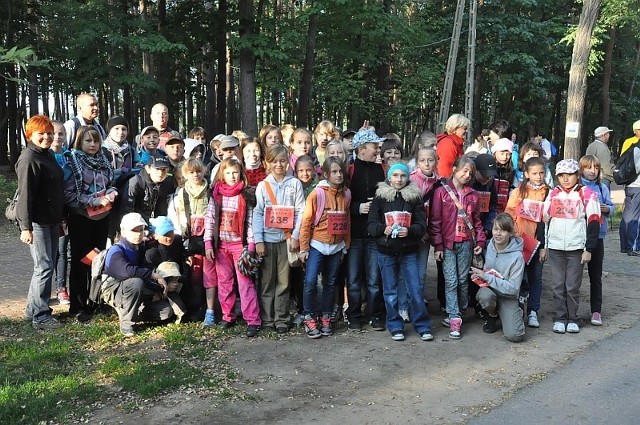 Najliczniejszą grupę rajdu stanowiła młodzież ze Szkoły Podstawowej nr 2 w Końskich