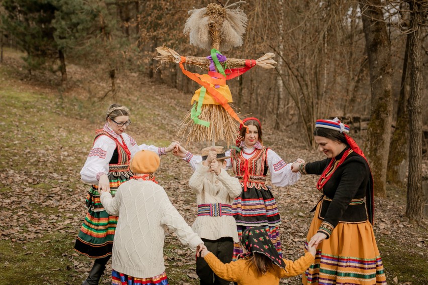 Pożegnanie zimy i topienie Marzanny w Krzczonowie-Sołtysach. Koniecznie zobaczcie!