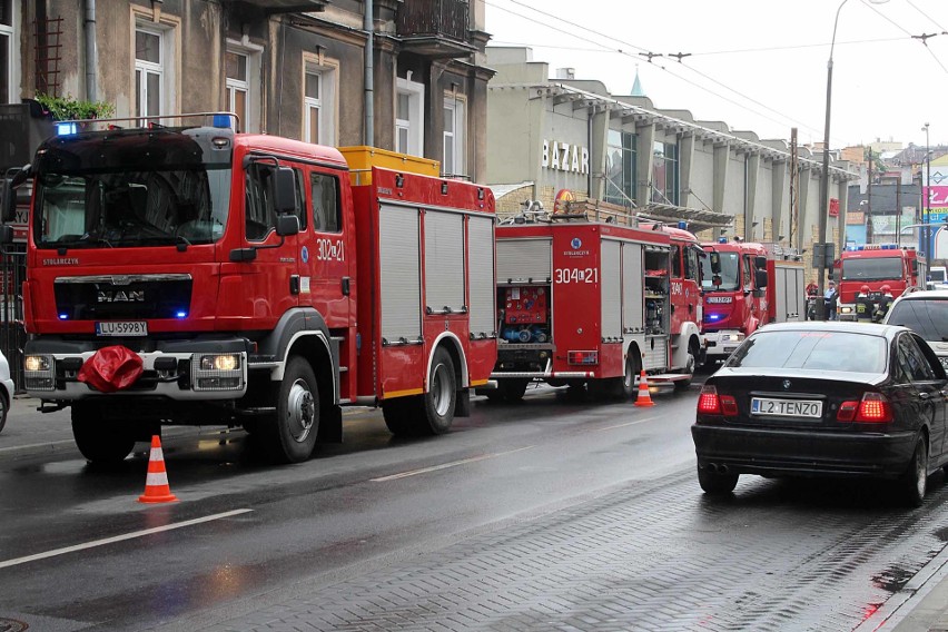 Zawalił się strop kamienicy przy Lubartowskiej [ZDJĘCIA]