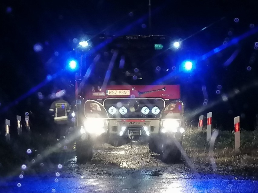 Tragedia pod Orońskiem. Mężczyzna zginął pod kołami pociągu. Szedł środkiem torów, nie reagował na sygnały maszynisty