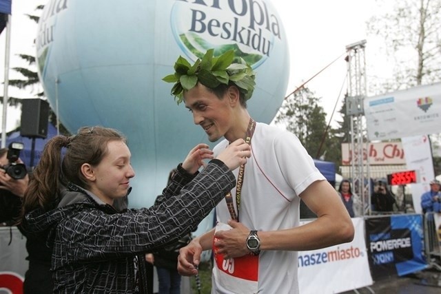 Silesia Marathon 2013 - zwycięzcy na mecie