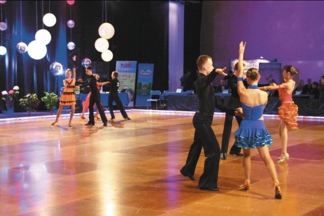 W najbliższy weekend Łomża stanie się taneczną stolicą regionu. Do miasta przyjadą tancerze z całego kraju. Będą rywalizowali w dwudziestu kategoriach tanecznych. Zapowiada się doskonała zabawa.