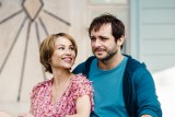Czy pech przekreśli szansę na miłość? Nowa polska komedia romantyczna "Szczęścia chodzą parami" od 2 września w kinach 