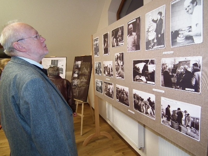 Uzupełnieniem wystawy są archiwalne fotografie zwoleńskich...