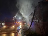 Pożar stodoły w Starkowie. To już jedenasty pożar w tej miejscowości w ciągu dwóch lat