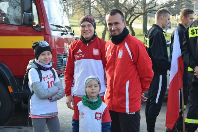 W Sztafecie Niepodległości mógł wziąć udział każdy chętny mieszkaniec gminy Kowala.