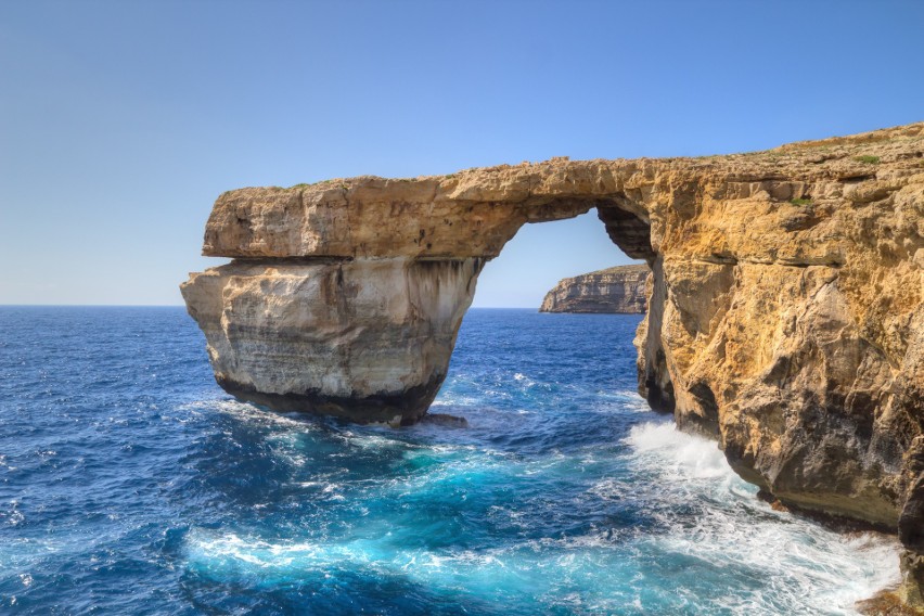 Malta, piękna wyspa na Morzu Śródziemnym, słynie nie tylko z...