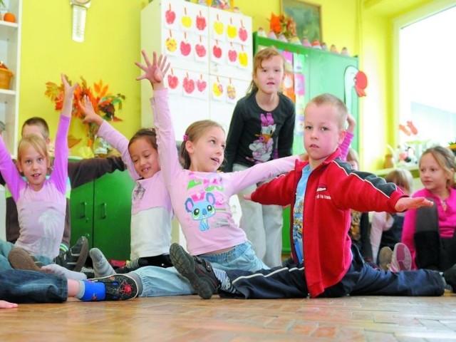 W SP 15 w Bydgoszczy dzieci sześcioletnie chodzą m.in. do klas sportowych