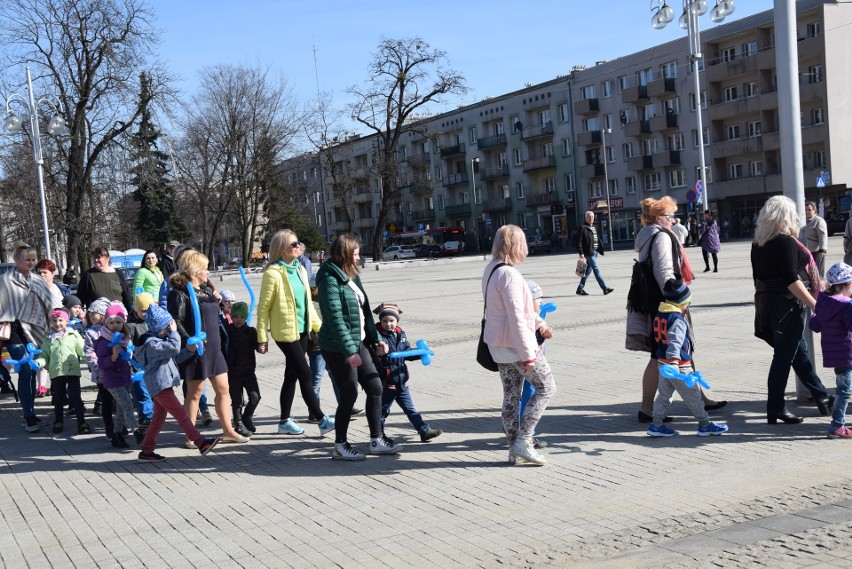 „Przystanek autyzm” to happening w Dzień Autyzmu na placu...