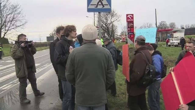 &quot;Za dużo nas tu ginie!&quot; Protest na krajowej &quot;8&quot;