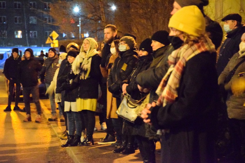 Protest przed kurią w Bielsku-Białej 16 stycznia 2022....