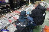 Marihuana w pomarańczach! Policjanci i celnicy zatrzymali pod Bełchatowem samochód, w którym przemycano z Hiszpanii narkotyki