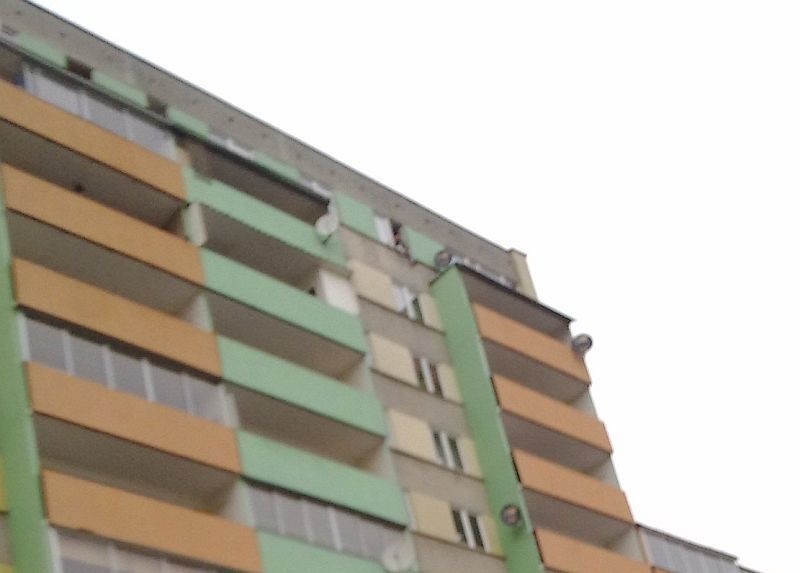 Samobójca próbował skoczyć z jedenastego piętra wieżowca...