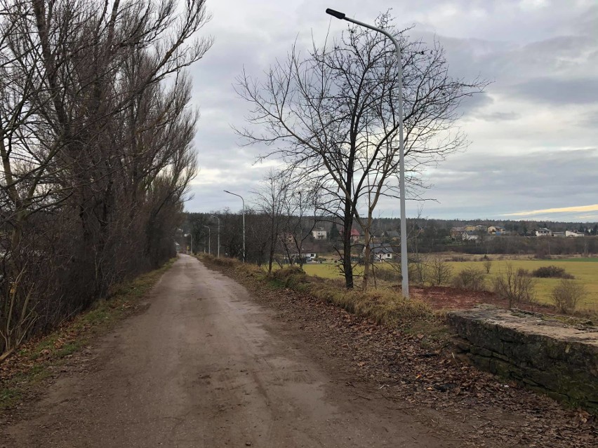 Starachowice. Świąteczny prezent dla mieszkańców Michałowa. Budowlańcy dotrzymali słowa