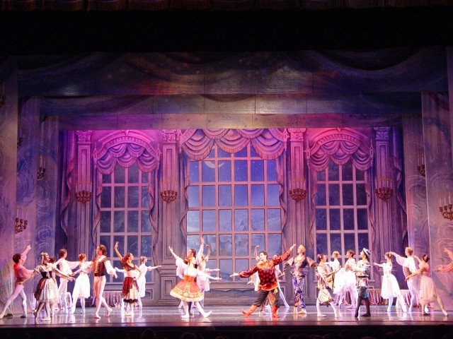 Państwowy Teatr Baletu "La Classique" stawia sobie za cel popularyzowanie rosyjskiego baletu klasycznego poza granicami Rosji