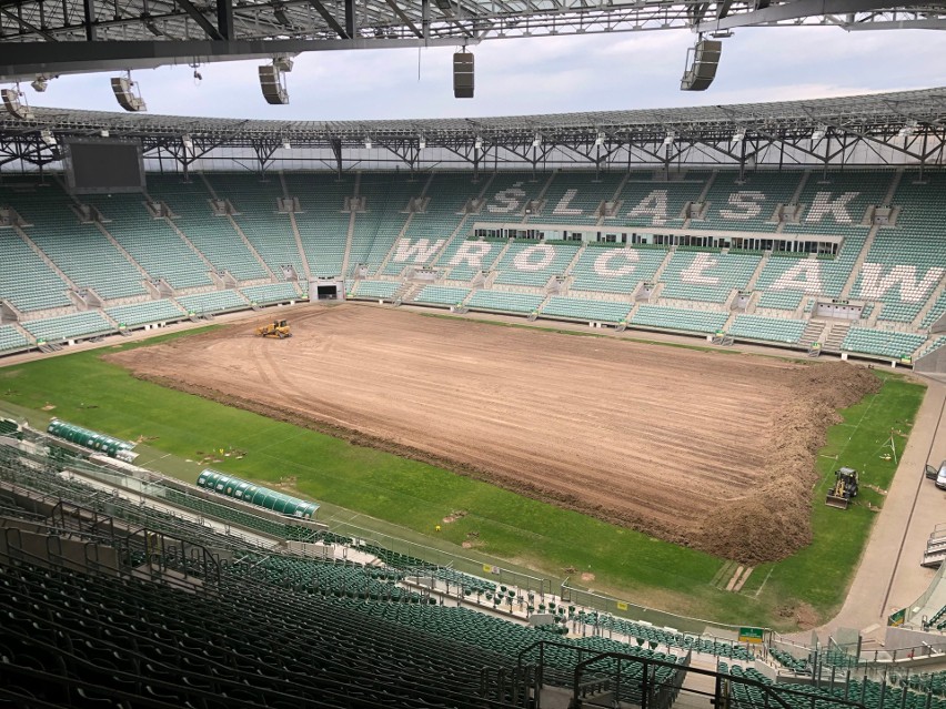 Wymiana trawy na Stadionie Wrocław