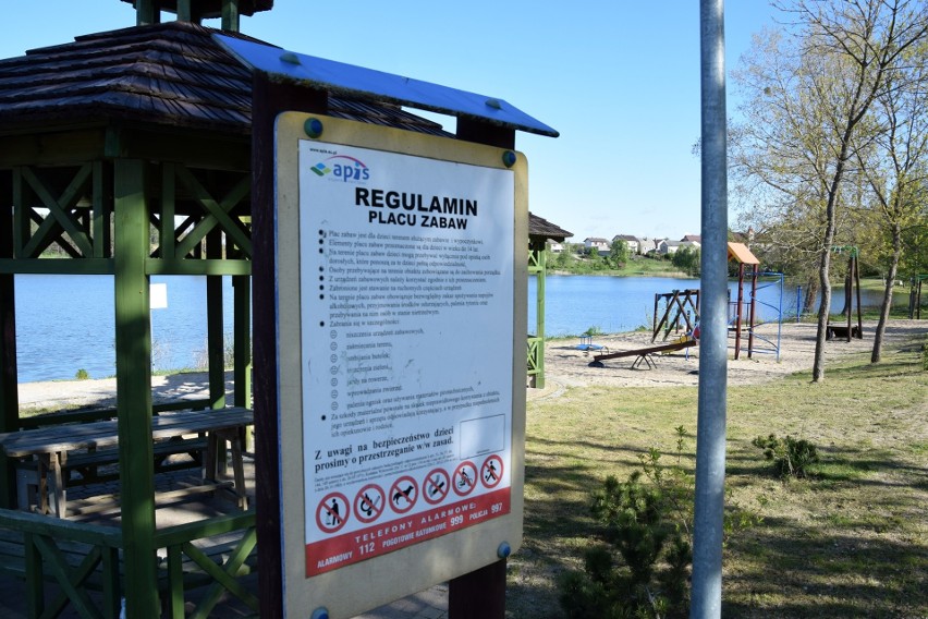Plac zabaw nad jeziorem Głęboczek w Lipnicy
