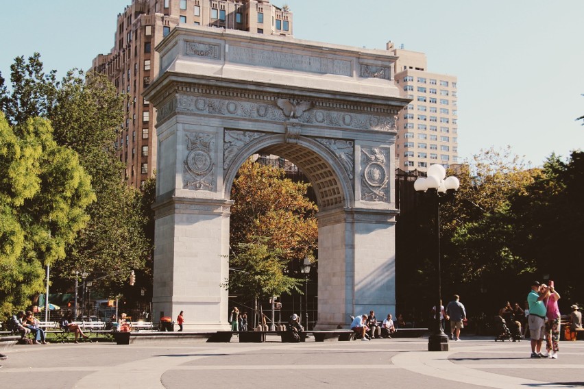 Łuk triumfalny w Parku Waszyngtona w Greenwich Village w...
