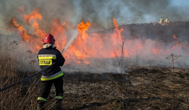 Zanim podpalisz, zastanów się, czy nie narazisz życia swojego i innych.