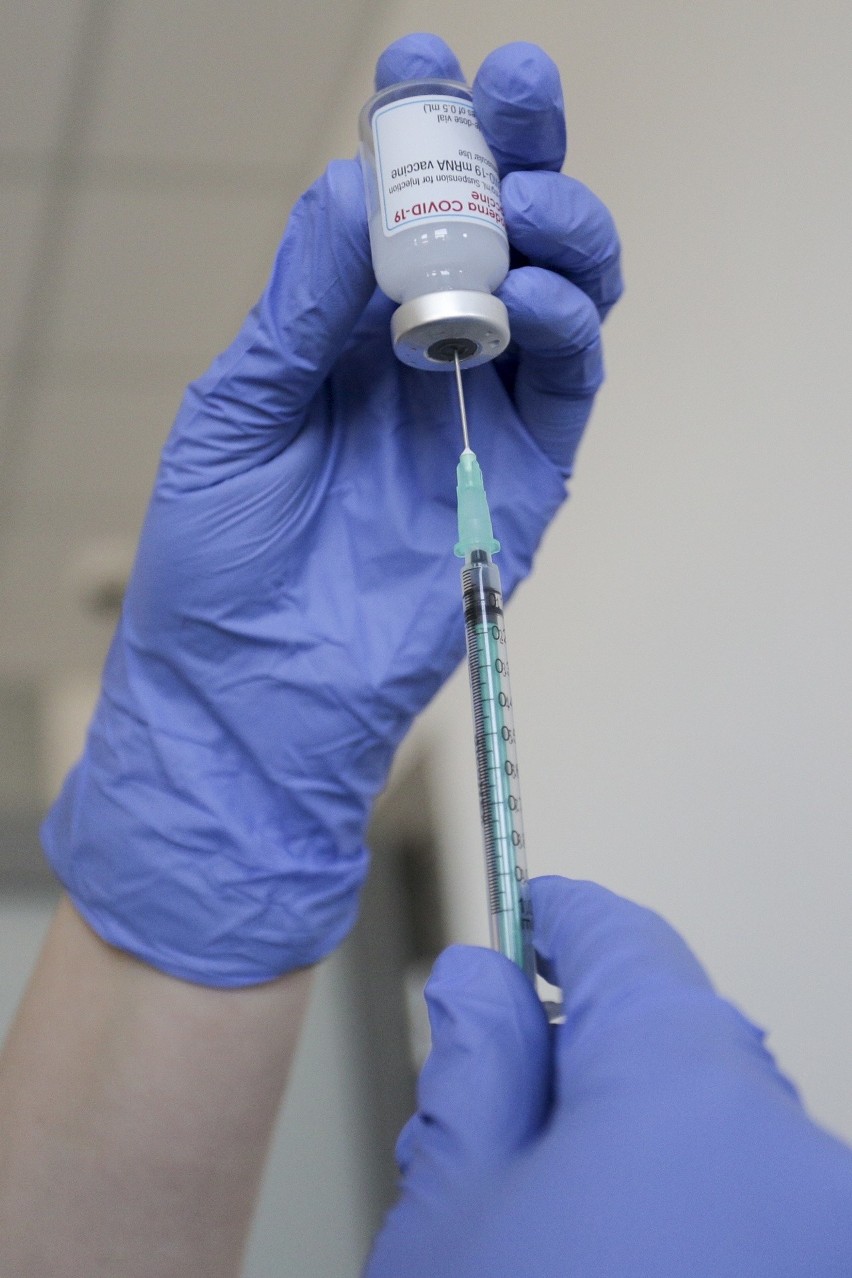 Punkt szczepień w Redzikowie nadal działa 7 dni w tygodniu. Szczepi AstrąZenecą, Pfizerem oraz Moderną