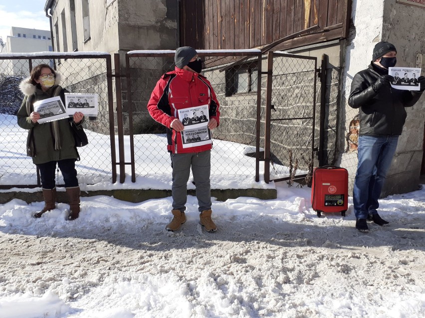 Protest pod Sądem Rejonowym w Grudziądzu w obronie sędziów...