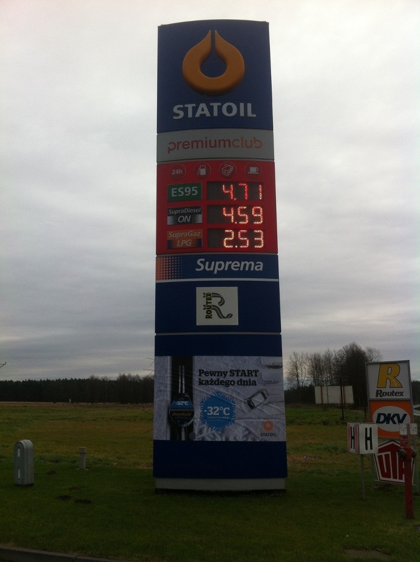Stacja benzynowa w Piasku przy DK-1 (na wysokości Pszczyny)