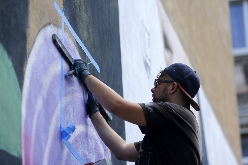 Nowy mural powstaje przy Jagiellończyka