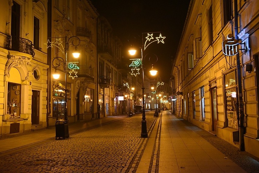 Nowy Sącz rozbłyska świątecznymi dekoracjami [ZDJĘCIA]