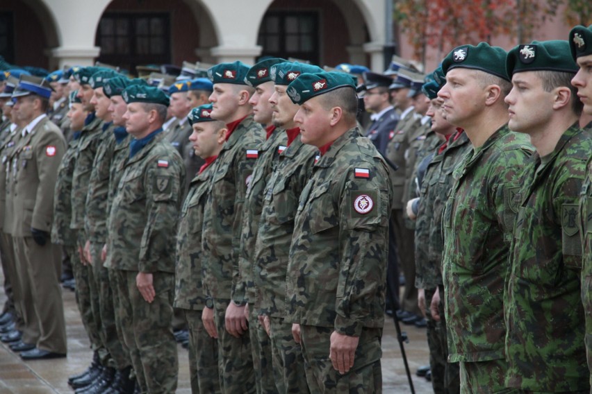 Wielonarodowa Brygada ma już dwa lata, swój sztandar i patrona