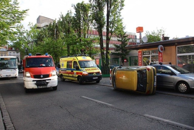 Na ul. Kołłątaja w Opolu zderzyły się trzy samochody.