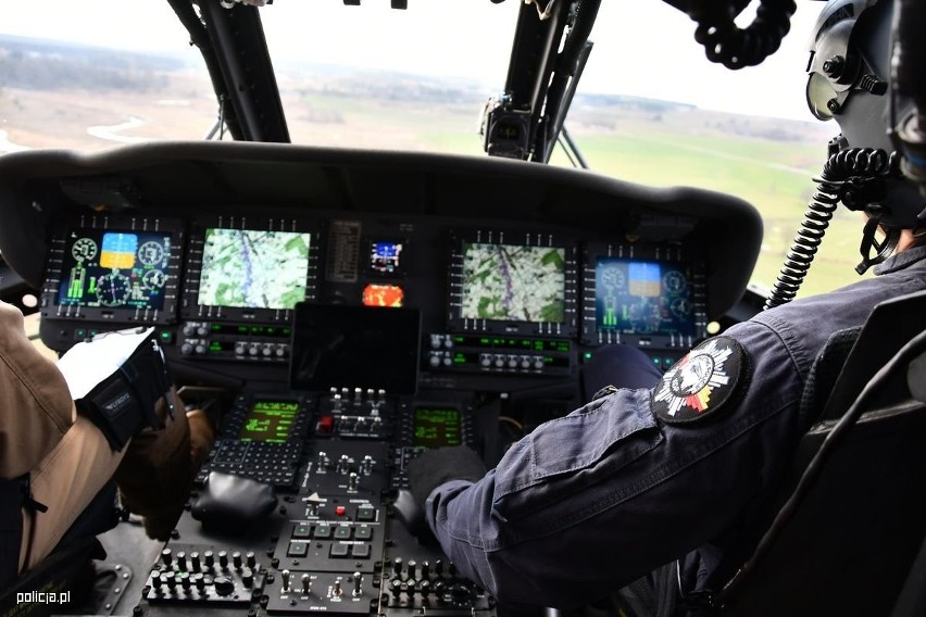 Black Hawki, Belle-407GXi, Bell-206 i „Sokoły”. Policyjne śmigłowce na polsko-białoruskiej granicy [zdjęcia]