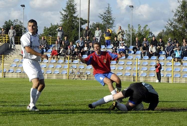 Pilkarze Gryfa 95 Slupsk przegrali w IV lidze trzeci mecz z...