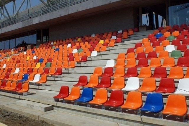 Nowe krzesełka na Stadionie Miejskim w Bielsku-Białej