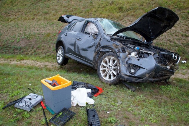 W środę (18 lipca) doszło do kolizji na obwodnicy Słupska. Kierowca samochodu osobowego wpadł w pościg i wjechał do rowu. Mężczyzna został odwieziony do szpitala w Słupsku.