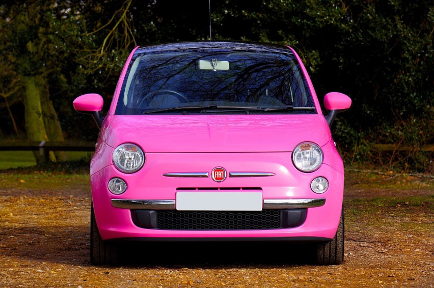 Różowe taksówki, czy taksówki tylko dla kobiet, są popularne...