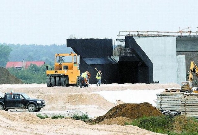 I mimo że budowa autostrady jest wstrzymana, to uciążliwości związane z tą inwestycją nie zniknęły