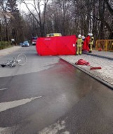 Wypadek w Dzierzkowie na Dolnym Śląsku. Po zderzeniu z motocyklistą nie żyje mężczyzna poruszający się rowerem