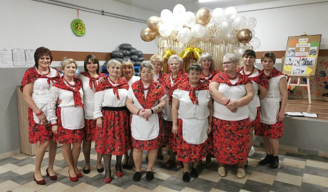 Uroczyste obchody 10-lecia działalności Koła Gospodyń Wiejskich w Kocinie odbyły się w Klubie Seniora.