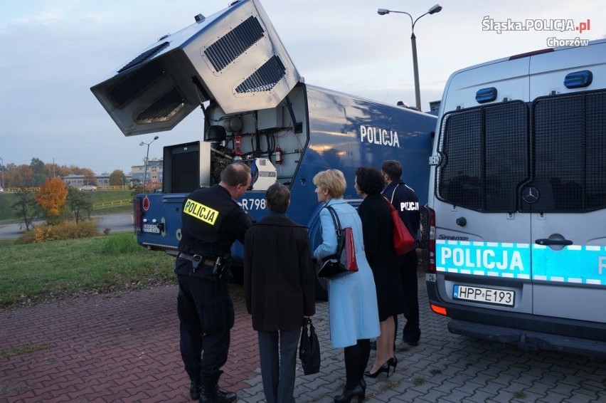 Chorzów: Wizyta zagranicznych prokuratorów w komendzie policji