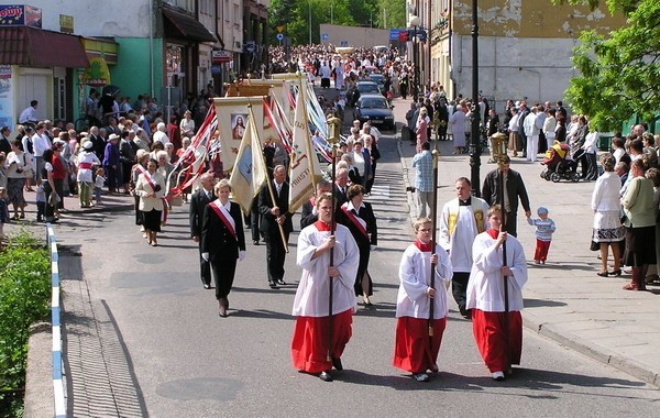 Ulicami Królowej Jadwigi, Wybickiego, Szewską, Dlugą,...