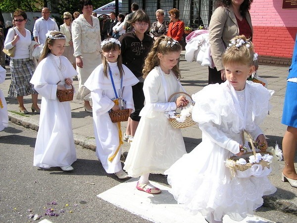 Ulicami Królowej Jadwigi, Wybickiego, Szewską, Dlugą,...