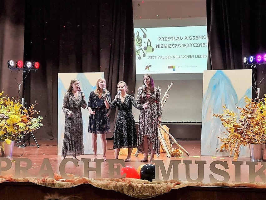 Młodzi członkowie mniejszości śpiewali po niemiecku o ochronie przyrody